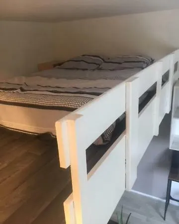Appartement Reims Апартаменты *